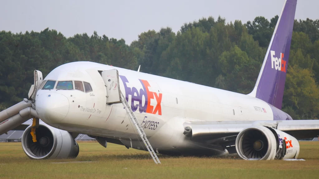 FedEx plane