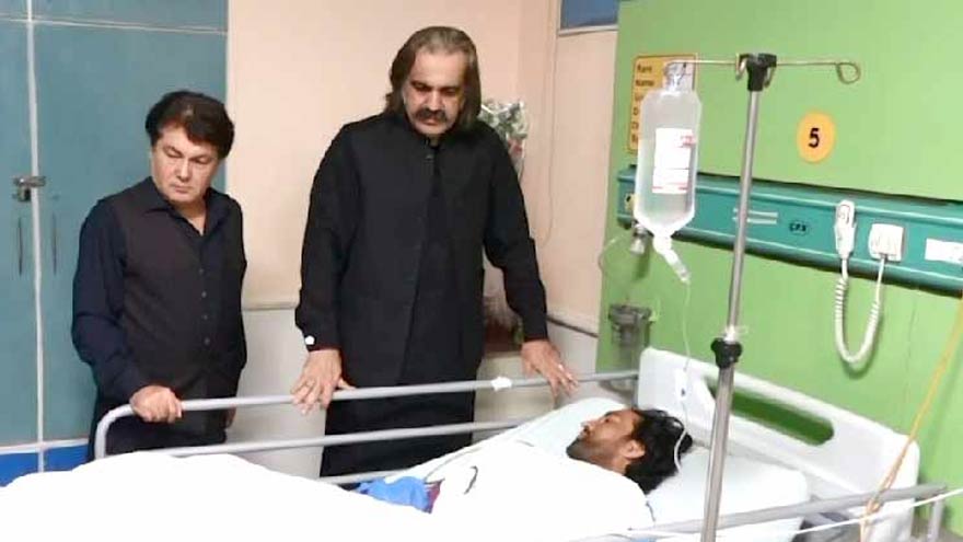 وزیرِ اعلیٰ خیبر پختونخوا علی امین گنڈاپور کا سی ایم ایچ پشاور کا دورہ