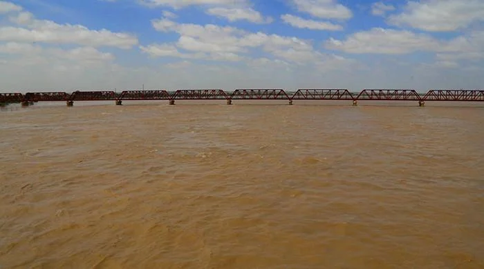 Rising Water at Kotri Barrage Triggers Low-Level Flood Alert in Sindh