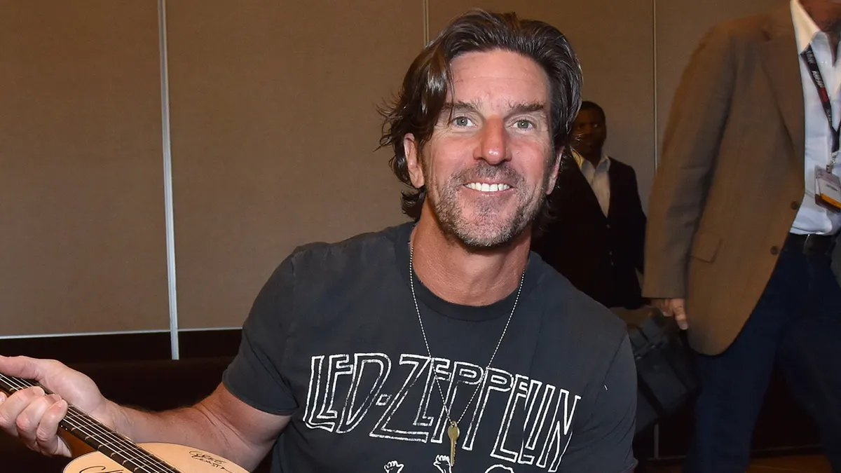 گلوکار بریٹ جیمز