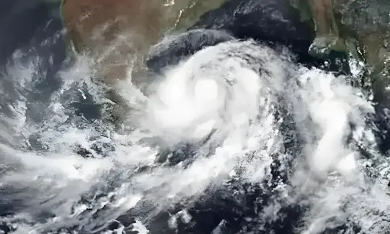 Cyclone Shakti Moves Closer to Karachi, Fishermen Advised to Stay Ashore