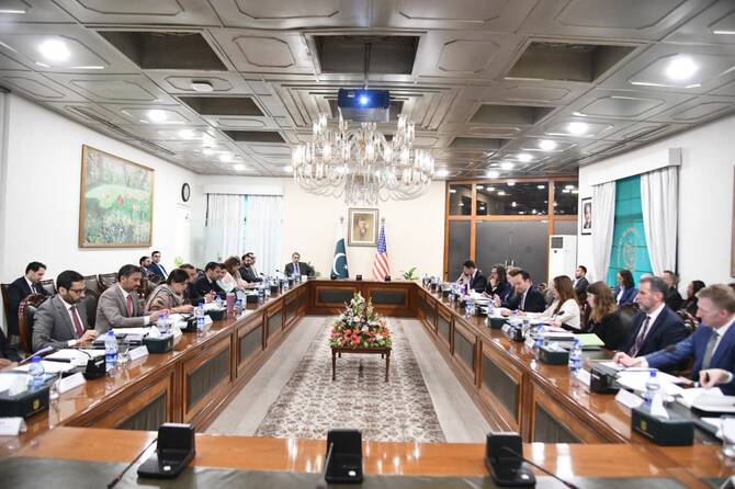 Pakistan and Poland Strengthen Ties