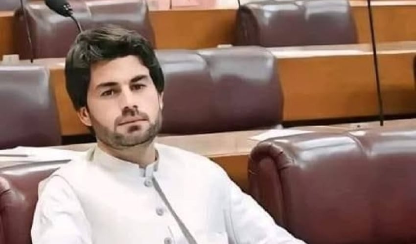 ایم این اے مبارک زیب خان کے گھر پر حملہ