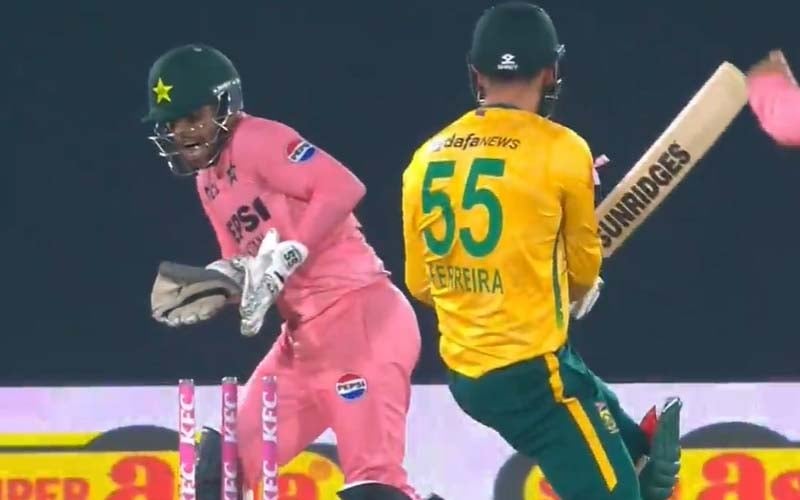 South Africa beat Pakistan