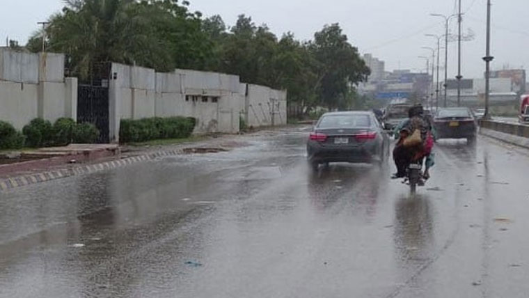 کراچی میں بونداباندی