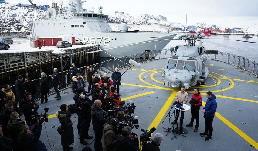 US considers acquiring Greenland
