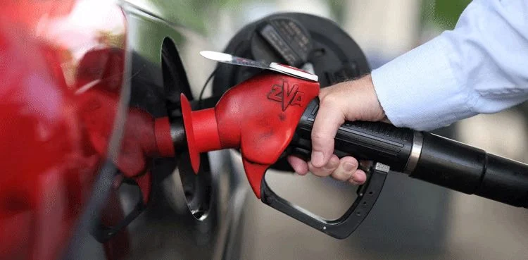Australia halve fuel tax