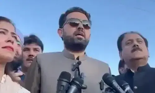 خیبر پختونخوا وفاقی تعاون عمران خان کیسز
