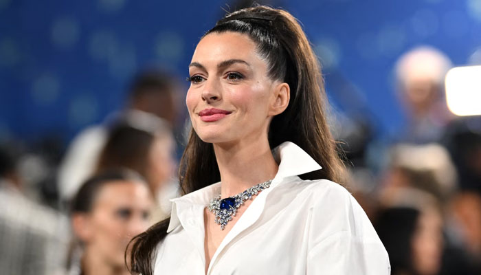 این ہیتھوے کو مداح کی جانب سے قرآن پاک کا تحفے