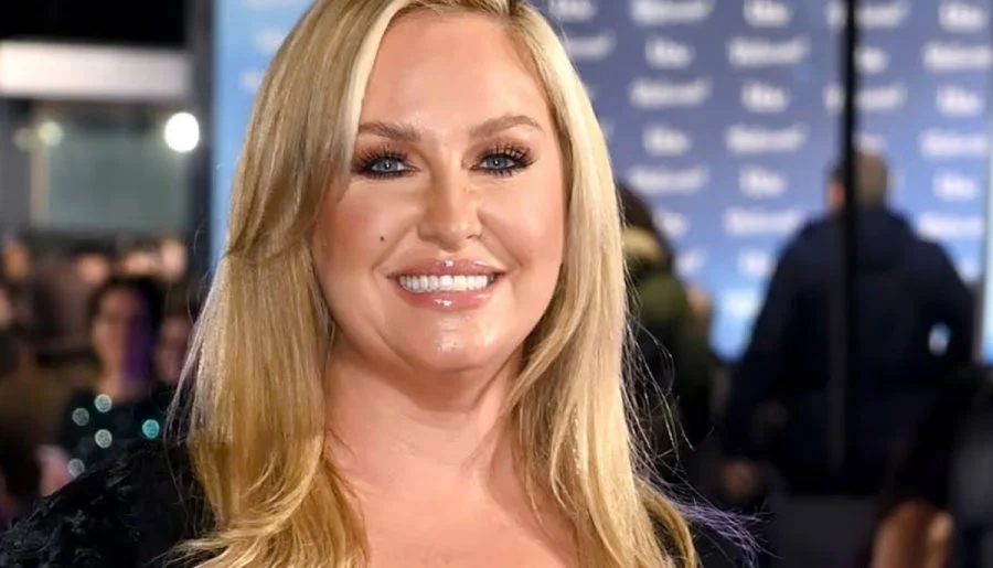 Josie Gibson oxygen therapy