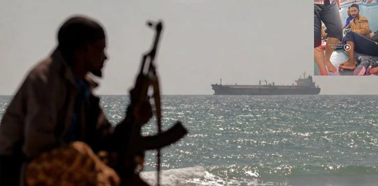 Pakistani crew hostage Somali oil tanker