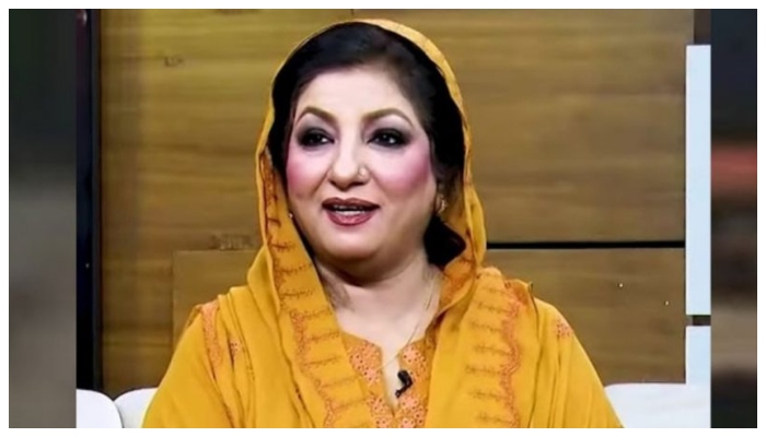 عشرت فاطمہ